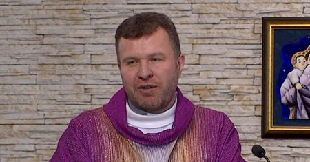 Zaskakujące wyznanie księdza w trakcie mszy. "Złamałem celibat"