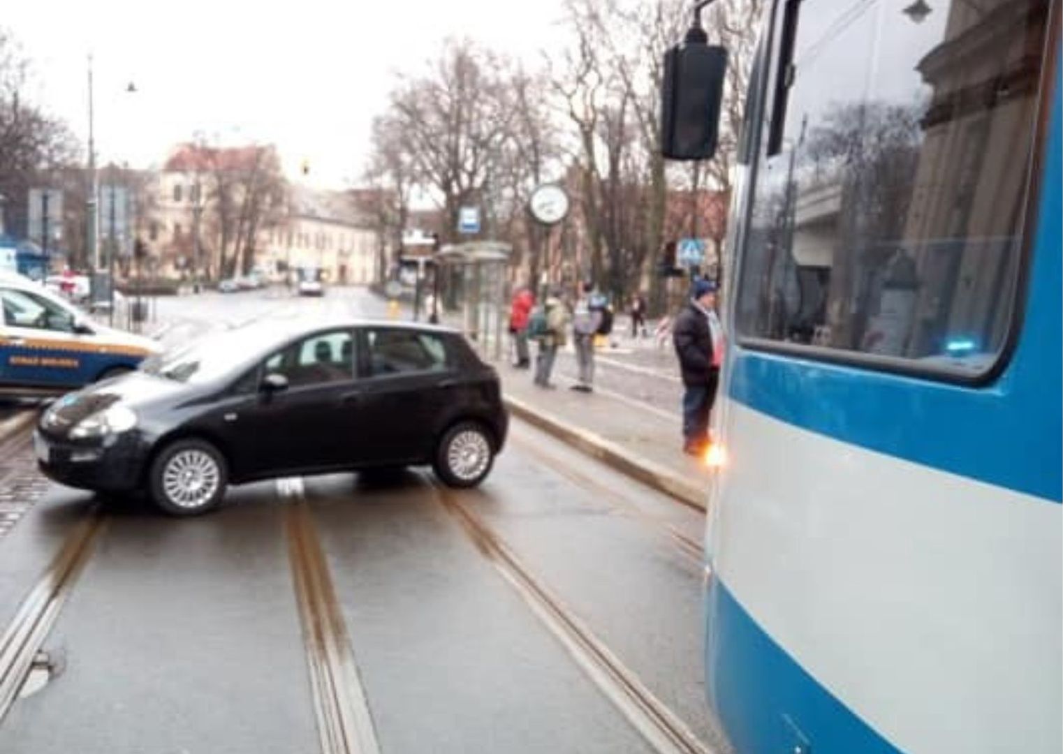 Tak zaparkował auto. Ludzie wciąż pytają, dlaczego dali mu mandat