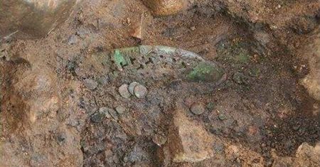 Odnaleźli pozłacane buty z brązu. Mogą mieć ponad 1400 lat. Wyjątkowy skarb z Korei Południowej