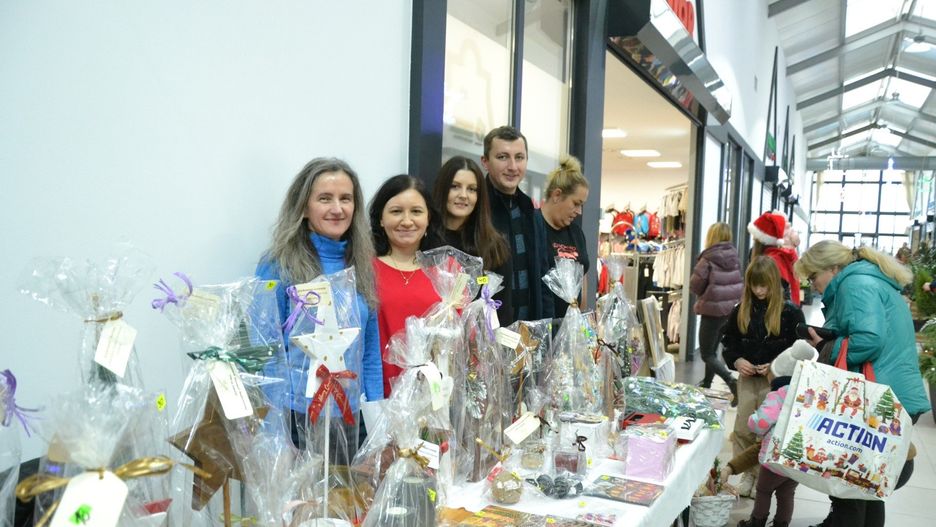 Na kiermaszu bożonarodzeniowym w Nowym Centrum Lipna