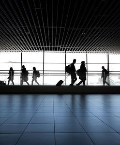 Groźny wariant Delta koronawirusa. Większe zagrożenie dla Polski przez podróżujących z Wysp?