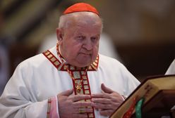 Kard. Dziwisz na wakacjach w Chorwacji. "Na jego twarzy nie widzę skruchy"