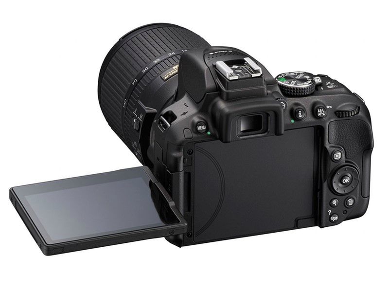 Nikon D5300 – bez filtra AA i z lepszym ekranem, Wi-Fi i GPS 2
