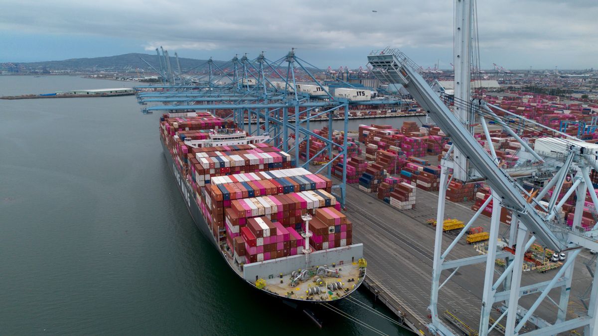 Port Los Angeles. Zdjęcie z 28 kwietnia