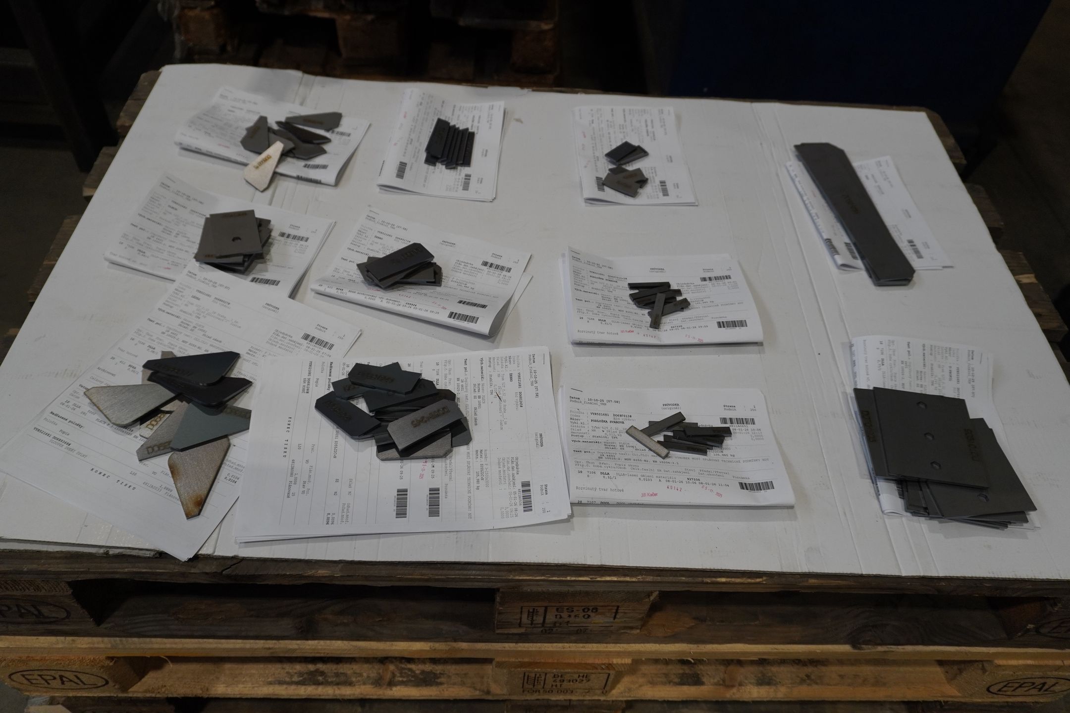 Wycięte elementy pojazdów szynowych Skody