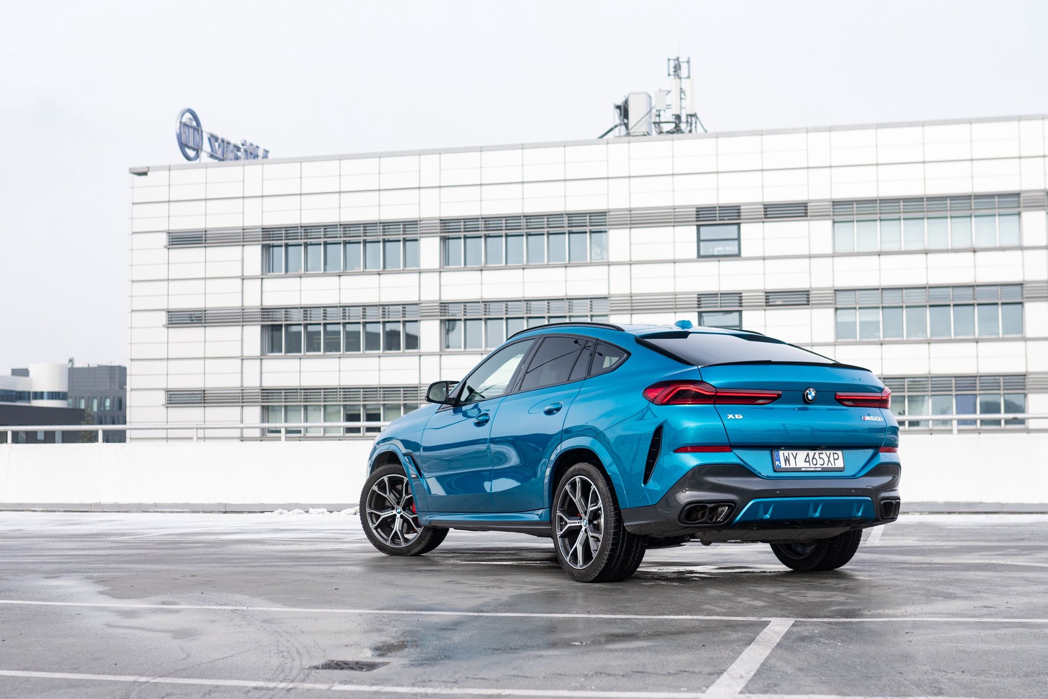 BMW X6 M60i