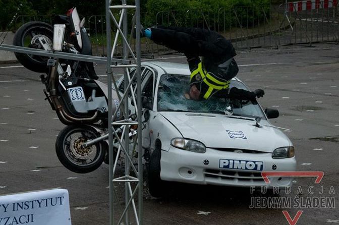 Pierwszy publiczny test zderzeniowy motocykla w Polsce