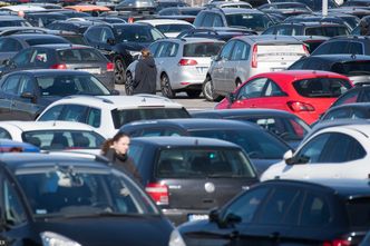 Parkingi przy szpitalach i centrach handlowych pod lupą. Jest 820 tys. zł kary