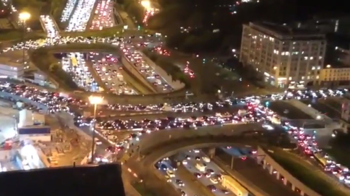 Na ulicach Paryża zapanował wzmożony ruch 