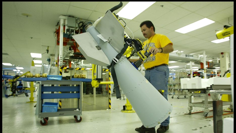 Amerykańskie fabryki uzbrojenia poszukują sposobów na zdynamizowanie produkcji i zapełnienie pustoszejących magazynów