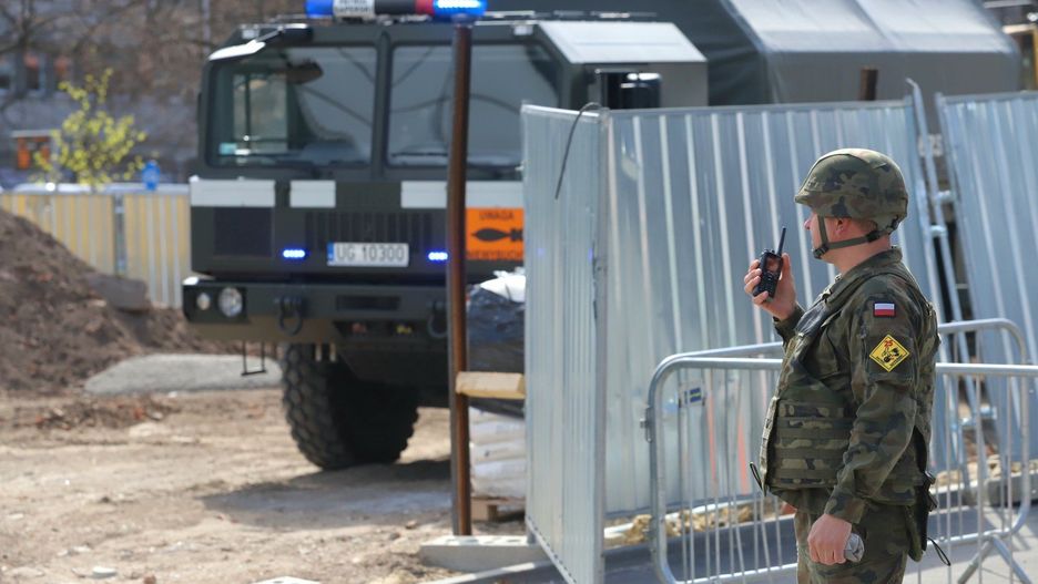 Utrudnienia w ruchu tramwajowym potrwają prawdopodobnie do około godz. 16.