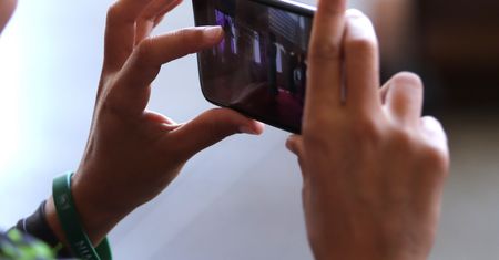 Warszawa. Nagrywał smartfonem kobietę w przebieralni. Stanowcza reakcja