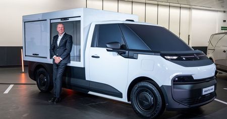 "Najtrudniejszy rynek? Polska". Jeden z szefów Renault mówi o barierach dla "elektryków"