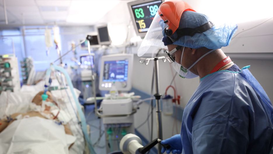 Koronawirus. Ministerstwo Zdrowia przekazało najnowsze informacje dotyczące liczby osób zakażonych w Polsce / foto ilustracyjne