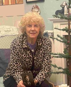 Skromniutka choinka sprzedana za duże pieniądze. Ma 103 lata