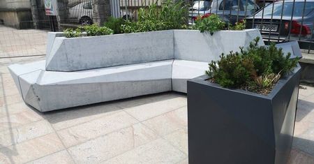 Najdroższe ławki w Lublinie nadal nie są gotowe. Będą kary dla wykonawcy