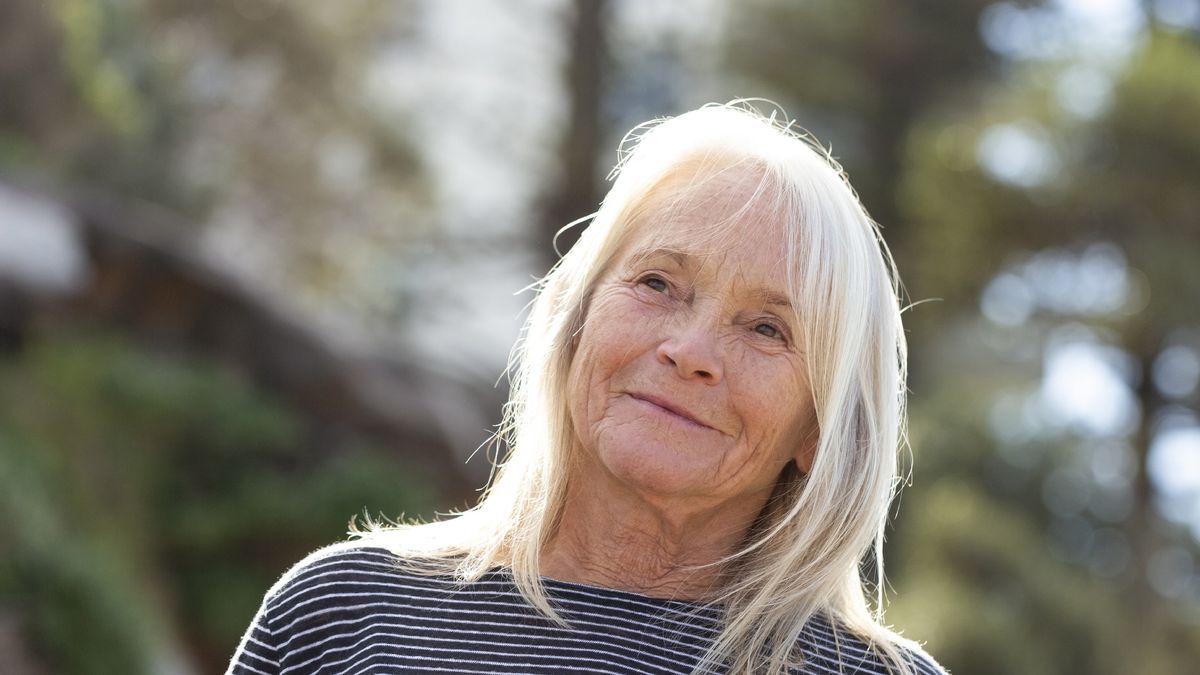 Portrait of dreaming, modern attractive senior woman, background with copy space
Portrait of dreaming, modern attractive senior woman, background with copy space, full frame horizontal composition
imamember