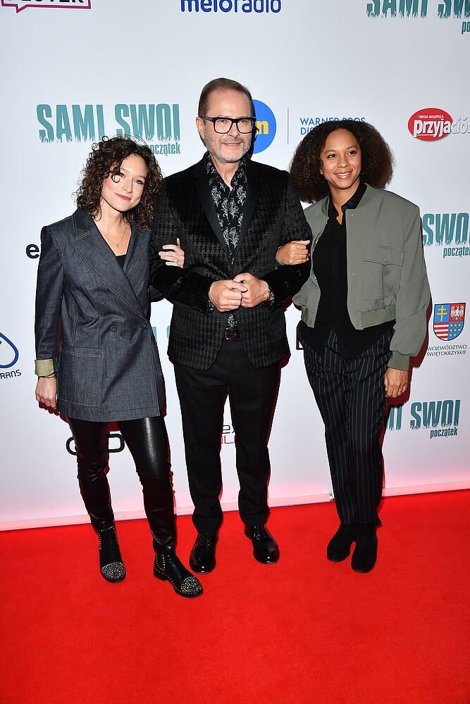 Tłum celebrytów na premierze kultowej komedii