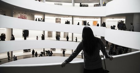 Były zamknięte na cztery spusty. Otworzą je z galeriami handlowymi