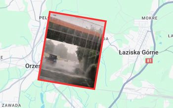 Nagranie z DK 81. Wiadukt zamienił się w wodospad