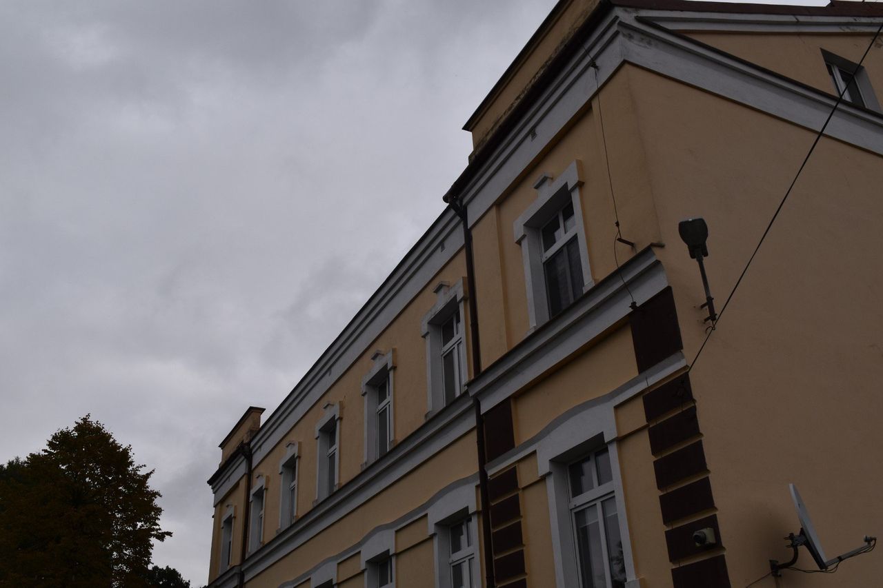Kalisz: Przeciekający dach w Domu Dziecka i afera wokół zbiórki