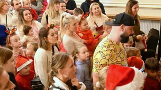 Tarnobrzeg: Tłum dzieci na Spotkaniu ze Świętym Mikołajem w TDK