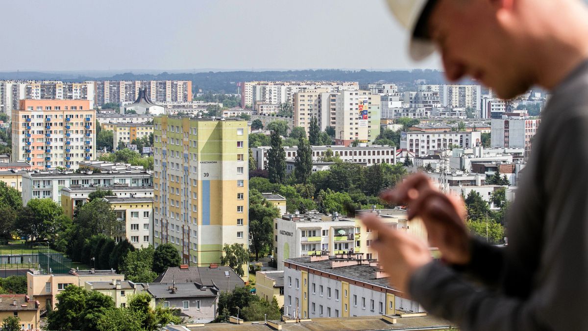 Wiecha zawisla nad Platanowym Parkiem .
30.06.2022 Bydgoszcz. Uroczystosc zawieszenia tzw. Wiechy na III etapie budowy  nowego osiedla mieszkaniowego Platanowy Park .
Fot. Roman Bosiacki / Agencja Wyborcza.pl
Fot. Roman Bosiacki / Agencja Wyborcza.pl
bydgoszcz, wiecha, budowa, budynek, dzwig, platanowy park, osiedle, mieszkania