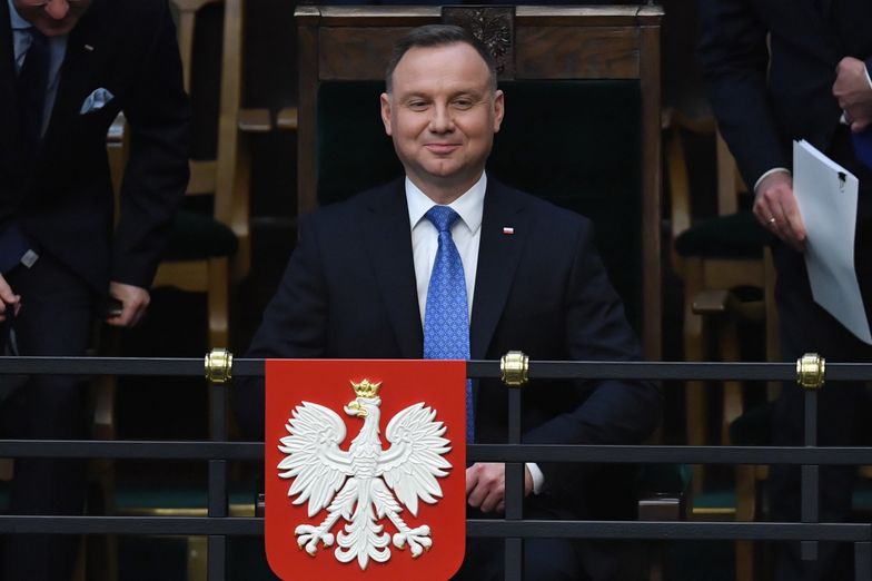 Prezydent Andrzej Duda złożył w środę w Sejmie projekt ustawy o dodatku solidarnościowym. 