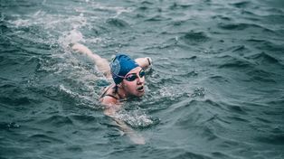 Gołuchów: Zimowe pływanie "Zimny Żubr". Rywalizacja o medale