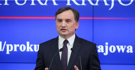 Czarne chmury nad TVN? Ziobro zapowiada skargę