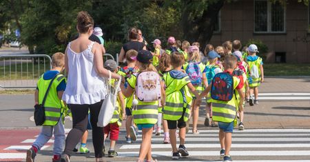 Rodzice ustawili fotoradar przy przedszkolu. Teraz może grozić im kara