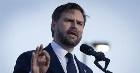 J.D. Vance tłumaczy słowa Trumpa. Straszy Chinami i Rosją