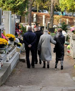 Ostrzega tych, którzy idą na cmentarz. "Gruba pomyłka"