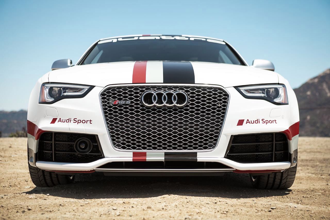 Audi RS5 i Ducati