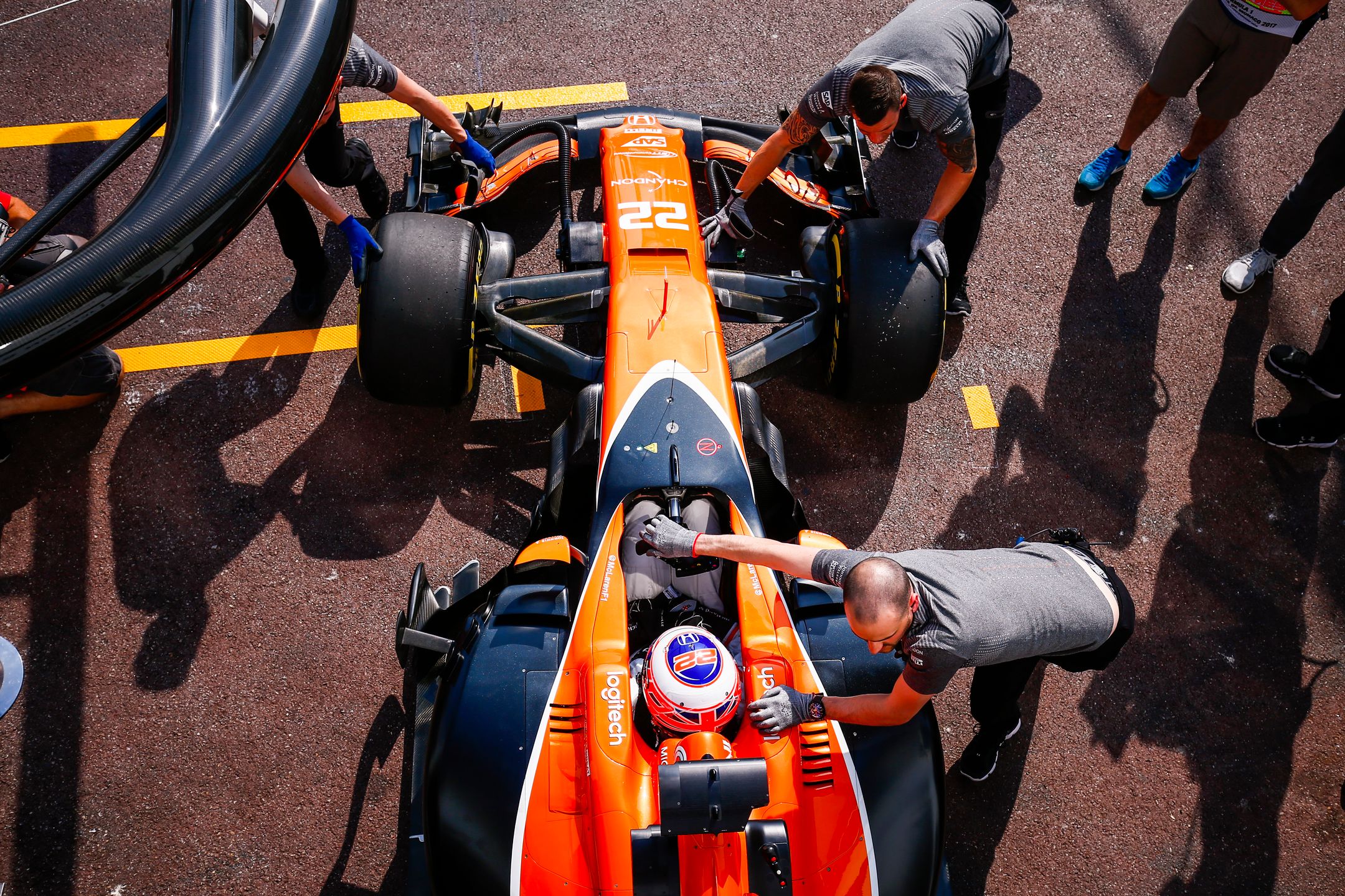 Najczęściej tak oglądamy McLareny w tym roku. Szkoda, bo to zespół-legenda.