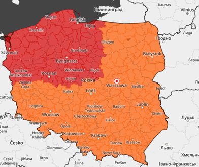 Najwyższy stopień ostrzeżeń IMGW. Wichura nie ustępuje