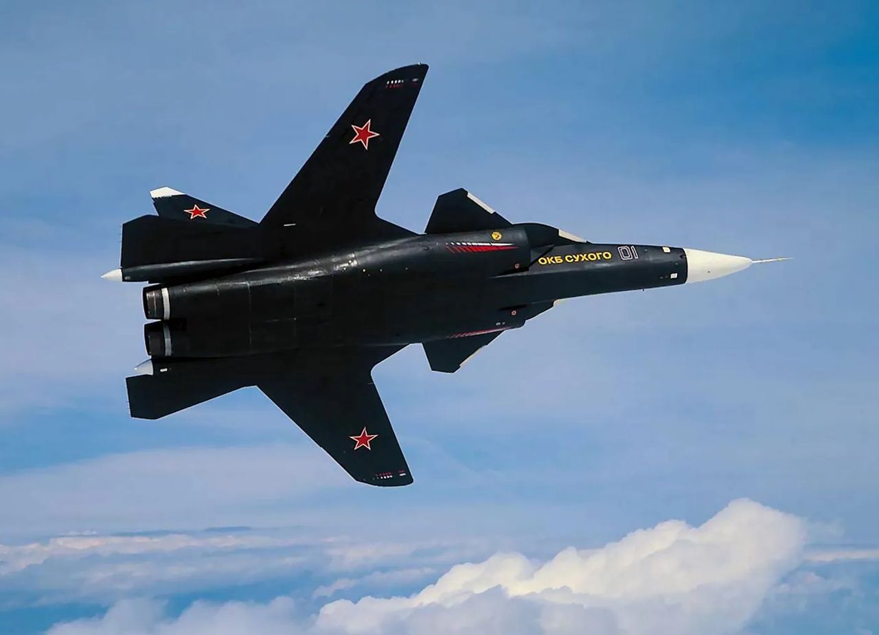 Su-47 Berkut. Eksperymentalny samolot z ujemnym skosem skrzydeł