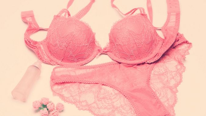 Ponętne koronki to ponadczasowe rozwiązanie dodające uroku damskiej bieliźnie