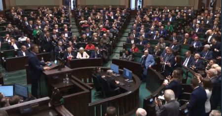 Wielka radość w Sejmie posłów PiS. Wstali i zaczęli krzyczeć