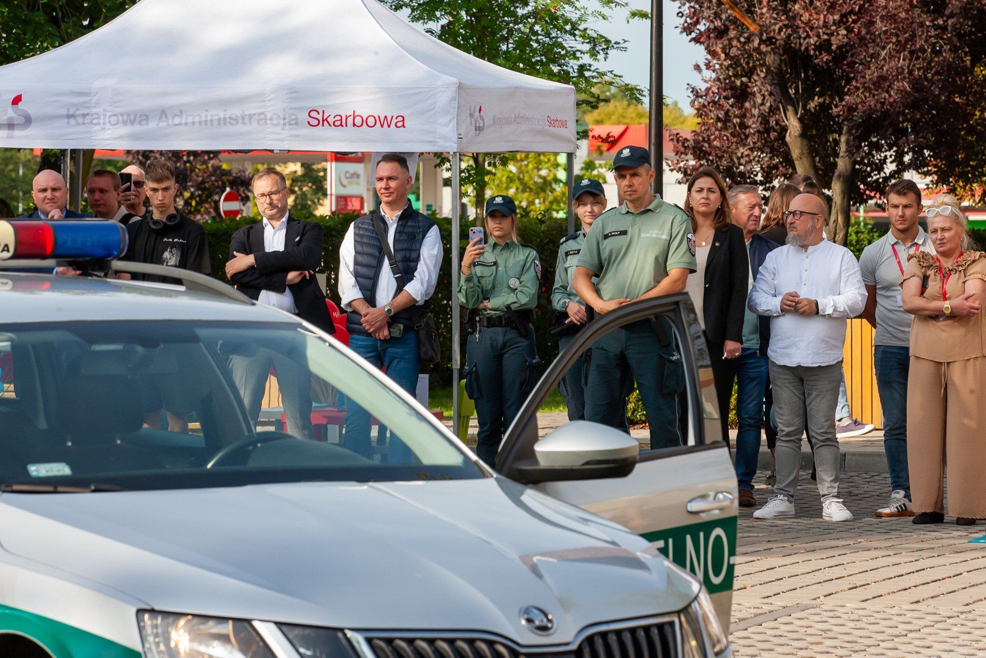 W ramach wydarzenia na mieszkańców czekały m.in.: mammobus (dla kobiet w wieku 45-74 lata), osteobus (badanie gęstości kości/profilaktyka osteoporozy), badania wzroku oraz słuchu, dermatoskopowe badanie znamion, spirometria, fizjoterapia, testy w kierunku wirusa HCV, pomiar ciśnienia i glukozy.