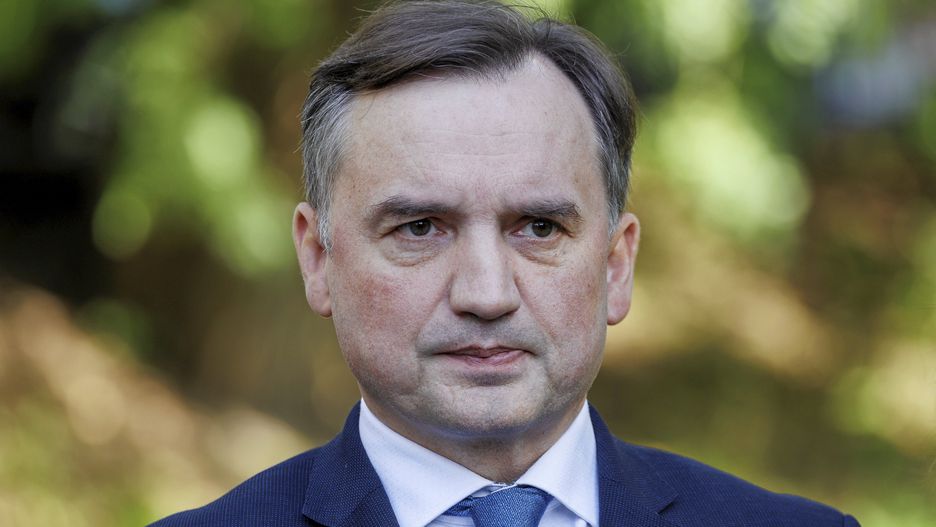 Zbigniew Ziobro w Rzeszowie
13.10.2023 Rzeszow . Zamek Lubomirskich , Sad Okregowy w Rzeszowie . Minister sprawiedliwosci , prokurator generalny Zbigniew Ziobro podczas konferencji podsumowujacej kampanie wyborcza .
Fot. Patryk Ogorzalek / Agencja Wyborcza.pl
Fot. Patryk Ogorzalek / Agencja Wyborcza.pl
PIS, kampania wyborcza, ministerstwo sprawiedliwosci, suwerenna polska, wybory, zjednoczona prawicam