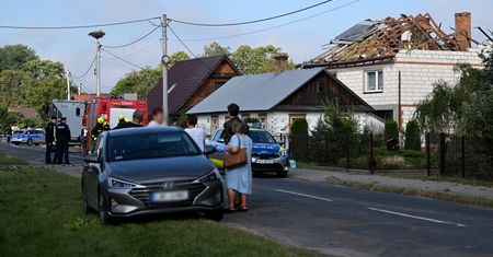 Rosyjski dron zniszczył dom w Wyrykach. Wiadomo, gdzie trafią poszkodowani