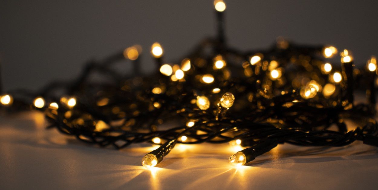 Co zrobić z zepsutymi lampkami choinkowymi? Wyrzucasz je źle!