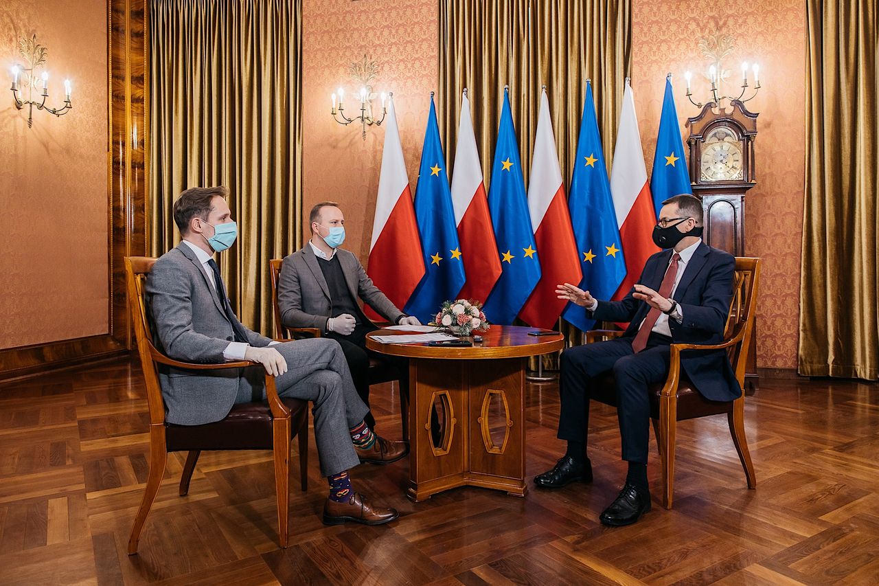 Mateusz Morawiecki: za błędy przepraszam. Marcin Makowski i Patrycjusz Wyżga podczas rozmowy z premierem RP