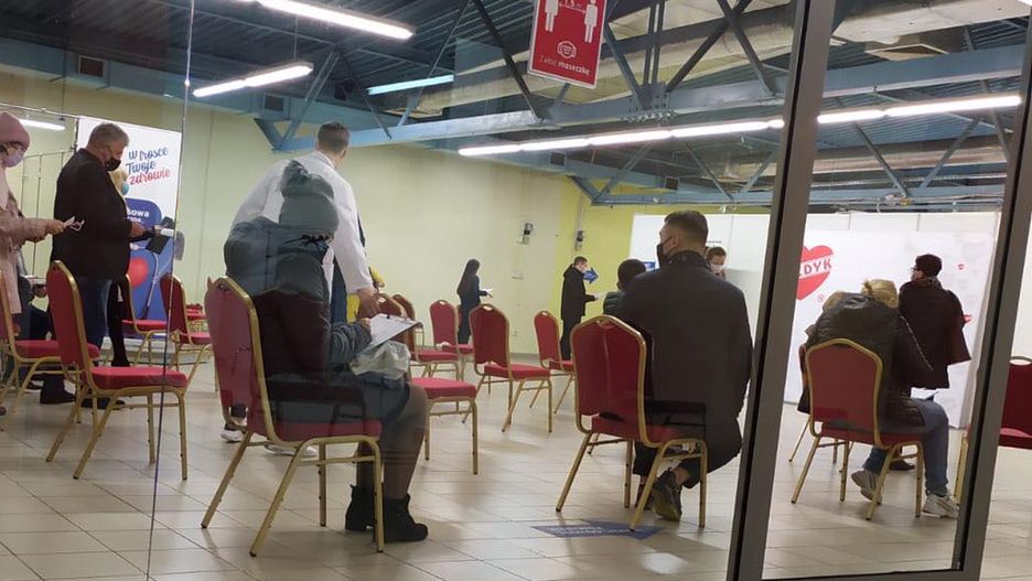 Kontrowersje wokół szczepień przeciw COVID-19 w Rzeszowie