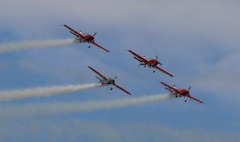 Rudniki: AirShow 2025. Podniebne widowisko wystartowało. Bilety wyprzedane. Ogromne korki w okolicy