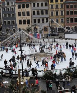 Warszawa. Nie będzie lodowisk ani ślizgawek. Zagrożenie koronawirusem