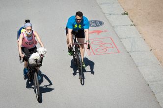 Koronawirus w Polsce. RPO interweniuje w sprawie ukaranego rowerzysty, chce uchylenia kary