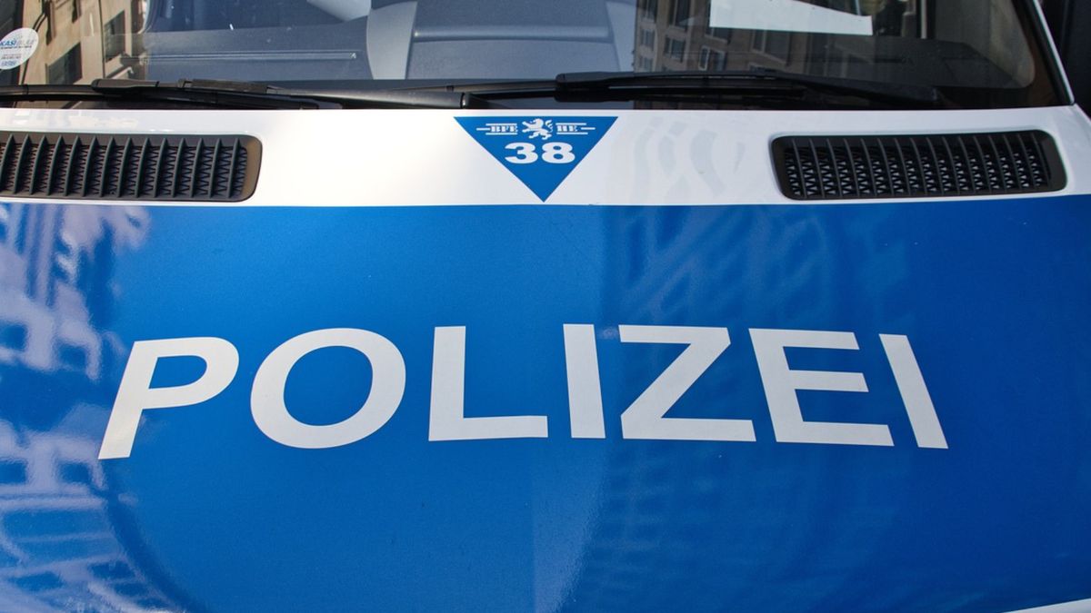 Policja na basenach w Niemczech