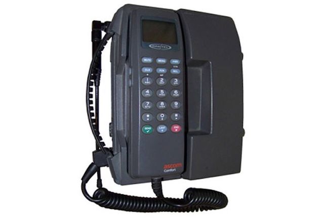 Orbitel 901 — ten telefon posłużył do odczytania pierwszego SMS-a w historii